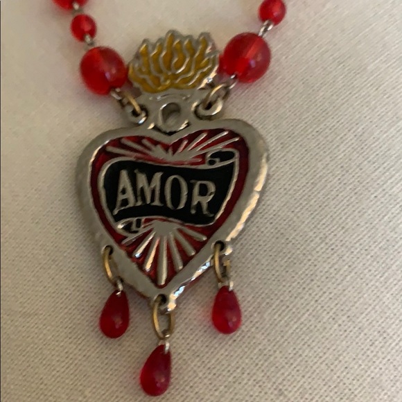 Amor Necklace - Picture 2 of 2